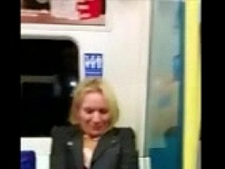 Woman Gets Uncommon While Overhead Chum around with annoy Barring Subway!
