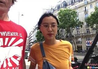 Asian chinois June Liu Creampie - Spicygum baise le gars américain à Paris X Jay Shoal présente