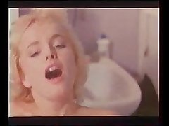 Verpleegkundigen For Pleasure (1985) On the move Output Video